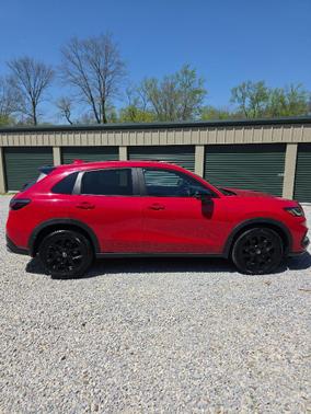 Platinum White Pearl 2023 Honda HR-V AWD Sport