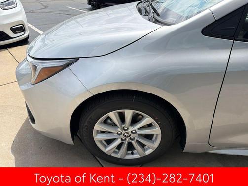 Classic Silver Metallic 2026 Toyota Corolla SE