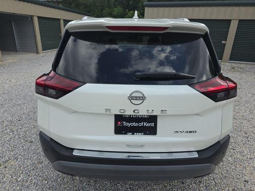 Pearl White Tricoat 2023 Nissan Rogue SV