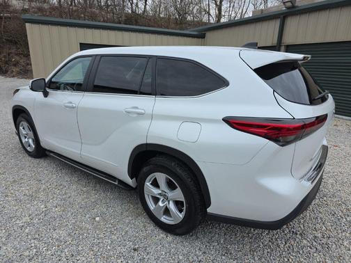 Wind Chill Pearl 2023 Toyota Highlander L