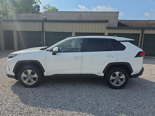 Ice 2025 Toyota RAV4 Hybrid XLE