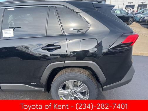 2025 Toyota RAV4 Hybrid XLE