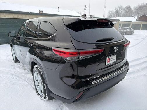 2020 Toyota Highlander LE