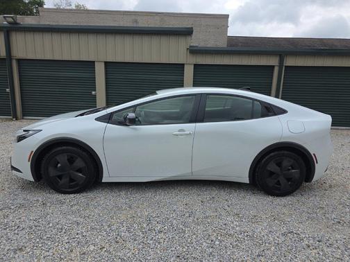 Pearl 2026 Toyota Prius LE