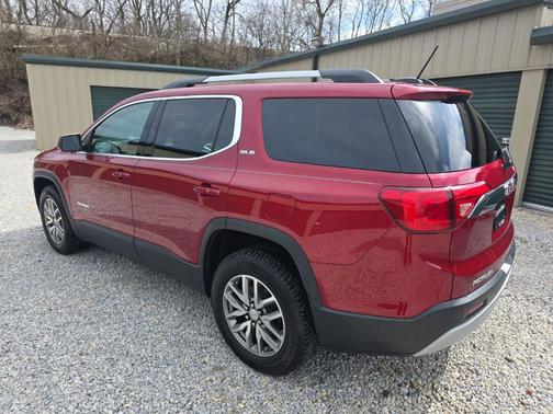 Red Quartz Tintcoat 2019 GMC Acadia SLE-2