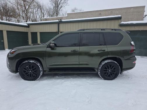 2023 Lexus GX 460 Base