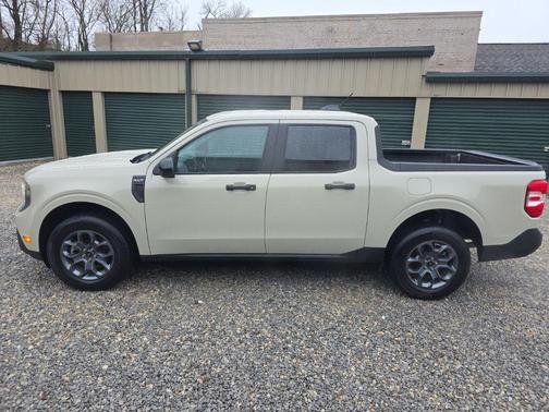 Desert Sand 2025 Ford Maverick XLT