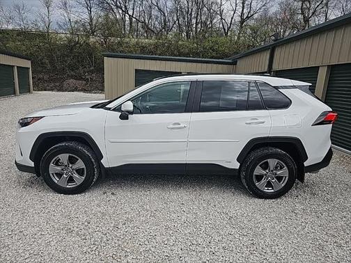 2025 Toyota RAV4 Hybrid XLE