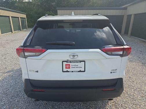 Ice 2025 Toyota RAV4 Hybrid XLE