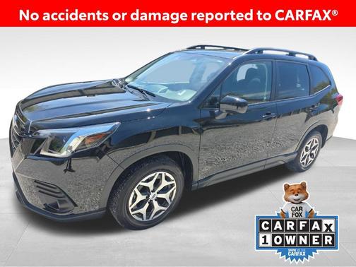 Crystal Black Silica 2024 Subaru Forester Premium