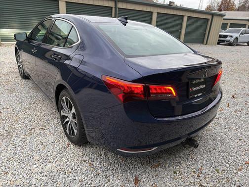 2017 Acura TLX w/Technology Package