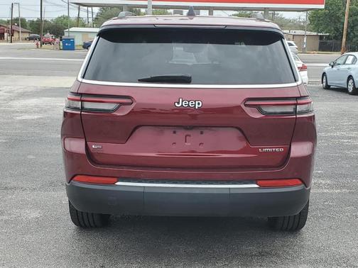 Photo 4 of 27 of 2021 Jeep Grand Cherokee L Limited