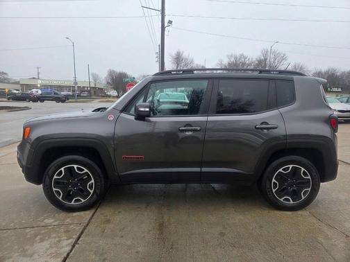 2017 Jeep Renegade Trailhawk