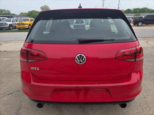 2015 Volkswagen Golf GTI 2.0T SE 4-Door
