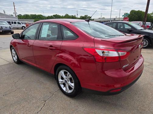Burgundy 2012 Ford Focus SE