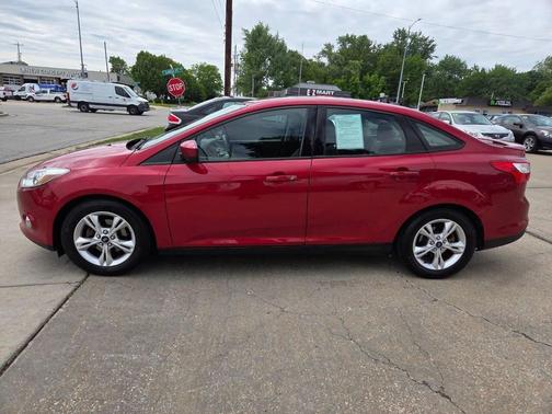 Burgundy 2012 Ford Focus SE