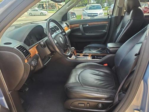 2008 Saturn Outlook XR 4dr SUV w/ Touring Package