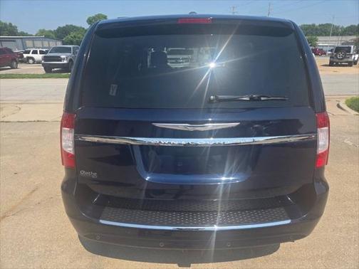 2013 Chrysler Town & Country Touring-L