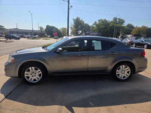 2012 Dodge Avenger SE 4dr Sedan