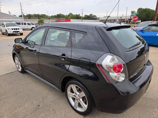 2009 Pontiac Vibe Base