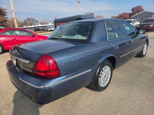 2007 Mercury Grand Marquis LS 4dr Sedan