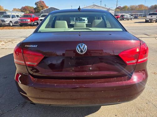 2013 Volkswagen Passat 2.5 SE