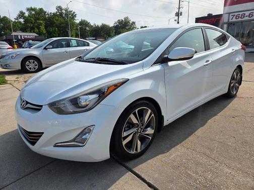 White 2015 Hyundai ELANTRA Limited