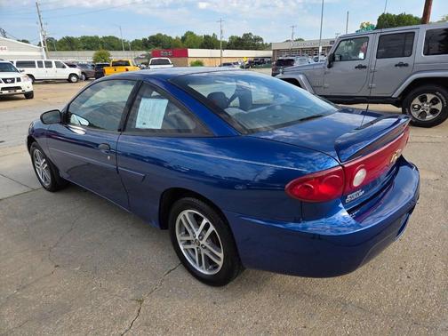 2005 Chevrolet Cavalier Base