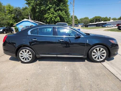 2014 Lincoln MKS Base