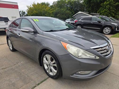 2011 Hyundai SONATA Limited