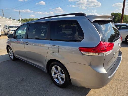 2013 Toyota Sienna LE
