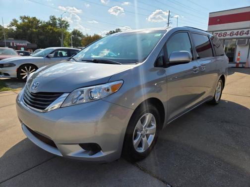 2013 Toyota Sienna LE