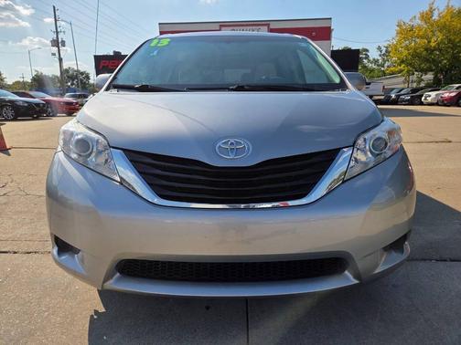 2013 Toyota Sienna LE