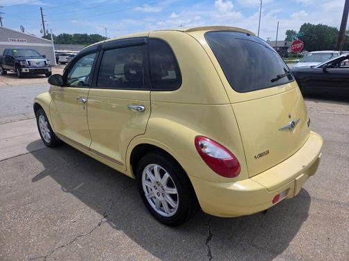 Cream 2007 Chrysler PT Cruiser Touring