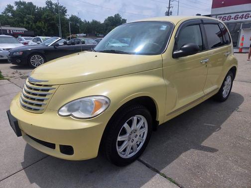 Cream 2007 Chrysler PT Cruiser Touring