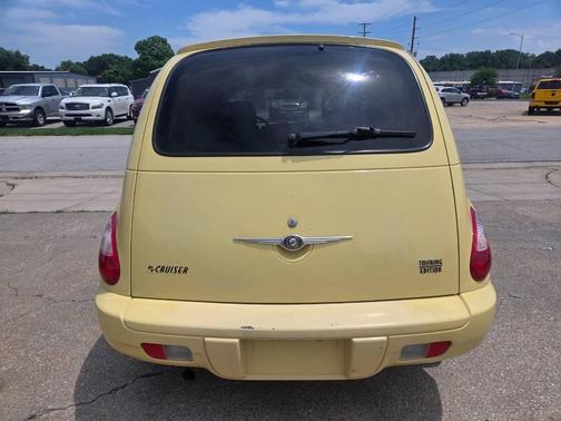 Cream 2007 Chrysler PT Cruiser Touring