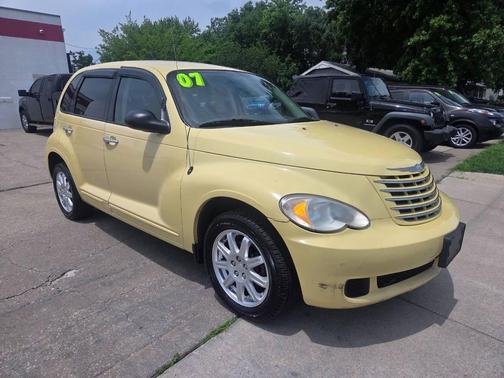 Cream 2007 Chrysler PT Cruiser Touring