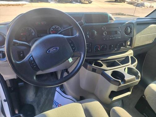 2011 Ford E350 Super Duty XLT