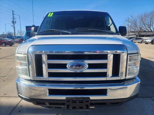2011 Ford E350 Super Duty XLT