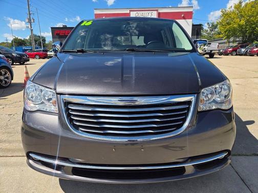 Charcoal 2016 Chrysler Town & Country Touring-L