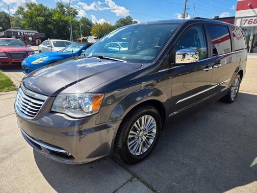 Charcoal 2016 Chrysler Town & Country Touring-L