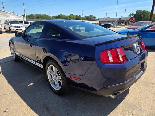 2012 Ford Mustang V6