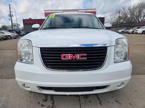 White 2012 GMC Yukon SLT