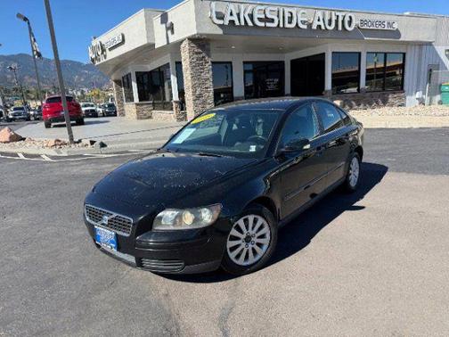 Black 2005 Volvo S40 2.4i