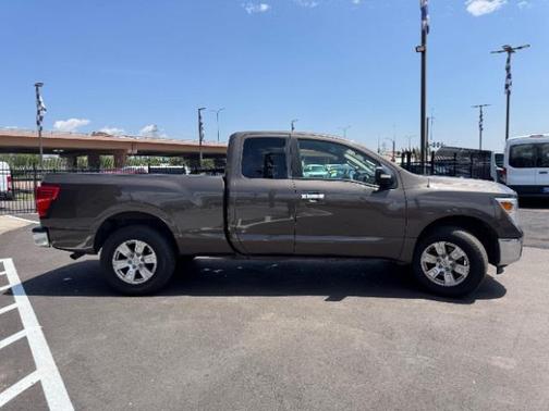 2019 Nissan Titan SV