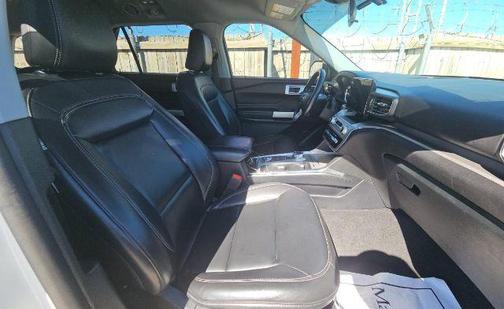 White Metallic 2021 Ford Explorer XLT