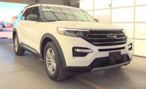 White Metallic 2021 Ford Explorer XLT