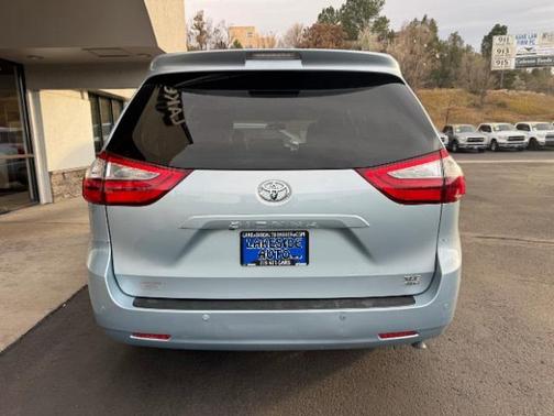2015 Toyota Sienna XLE