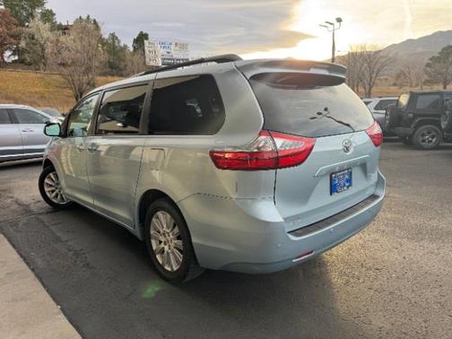 2015 Toyota Sienna XLE