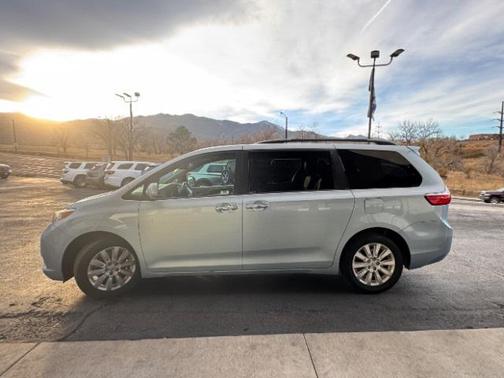2015 Toyota Sienna XLE
